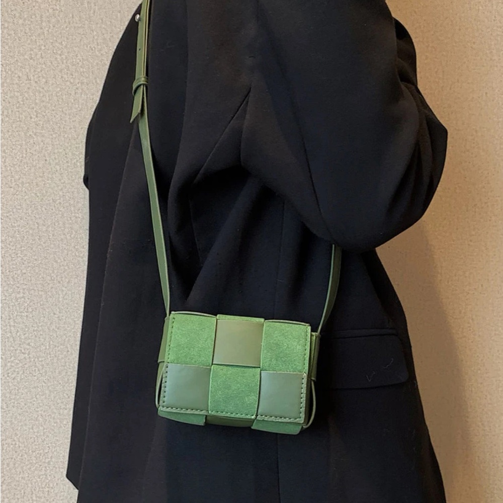 Chic Green Woven Mixed Material Leather Pouch Strap Messenger Bag OS New - Picture 3 of 6
